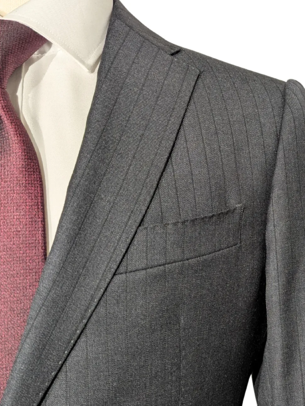 Armani Collezioni M-Line Charcoal Grey Pinstriped Notch Lapel Modern Fit 2 Button Wool Suit - 38R
