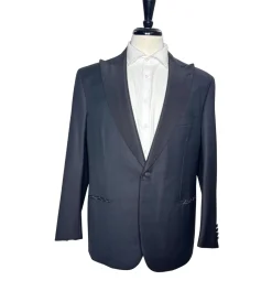 Brioni Mens Solid Black Fully-Canvassed Peak Lapel Classic Fit 1-Button Wool Tuxedo with Grosgrain Trim - 42R
