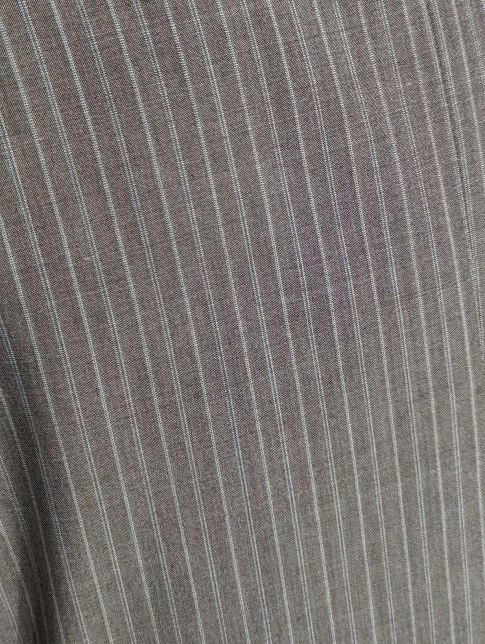Canali Men's Gray Pinstripe 100% Wool Suit 46S
