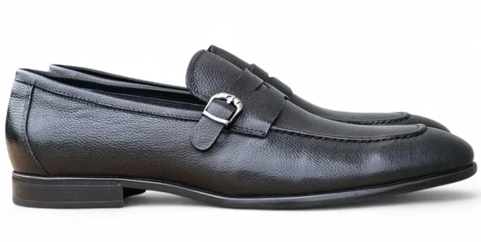 Carrucci Men's Black Leather Buckle Penny Strap Loafers