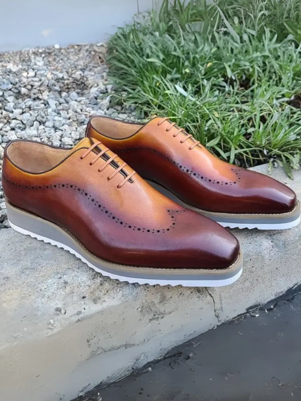Carrucci Mens Brown/Tan Two Tone Lace-up Oxford Leather Dress Shoes