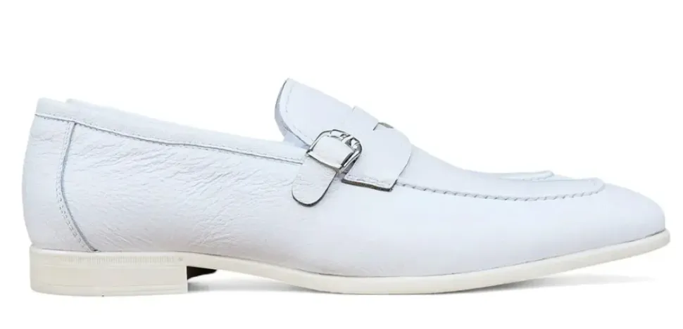 Carrucci Men's White Leather Buckle Penny Strap Loafers