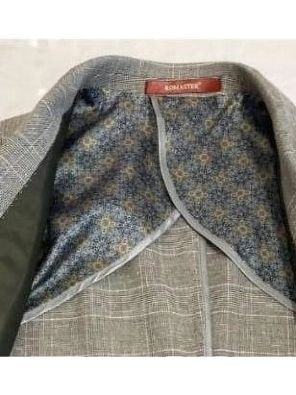 Romaster Mens Slim Fit Gray Plaid Linen Blend Blazer Sportcoat With Peak Lapels