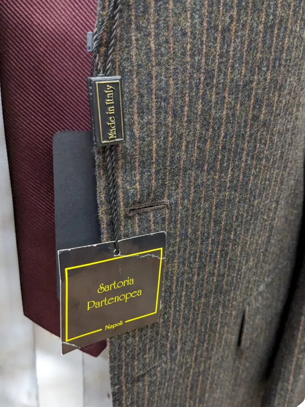 Sartoria Partenopea Mens 40L Brown Pinstriped 3 Button 2 Piece 100% Wool Suit